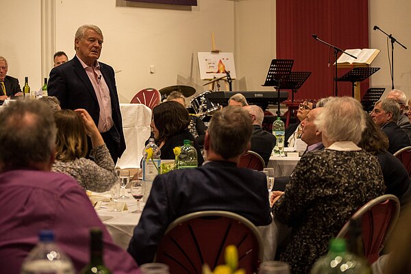 Paddy Ashdown speaking Paddy Ashdown speaking